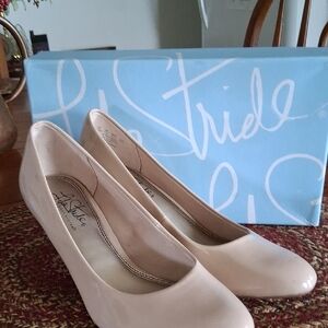 Life Stride Women's Nude HeelsSz.7.5